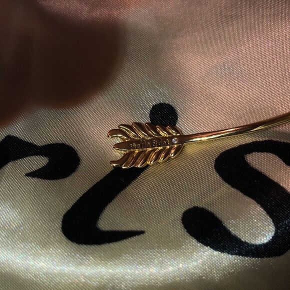 Stella & Dot Dainty GOLD Gilded Arrow & Bow Open Cuff Adjustable Bracelet - Picture 4 of 6